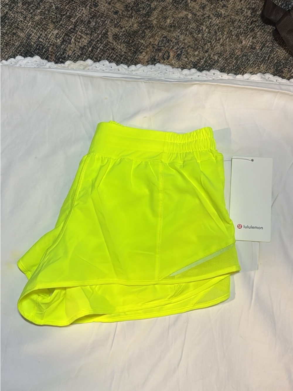 lululemon hot hot athletica Neon Yellow Running 2.5 Shorts #219